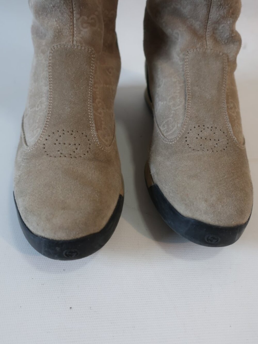 Authentic Womens Gucci Beige 163482 Guccissima Suede Shearling Boots 38 US/8 - Picture 8 of 16